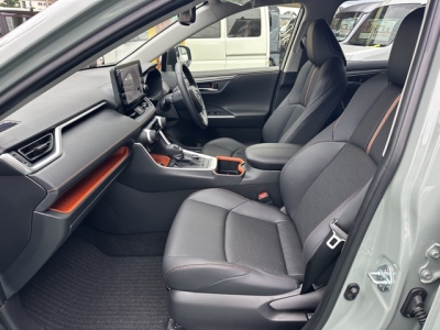 ＲＡＶ４(トヨタ)レンタＵＰ 前席内装