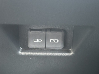 ハリアーハイブリッド(トヨタ)中古車 内外装写真他