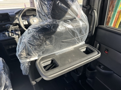 ステップワゴン(ホンダ)登録済未使用車 内外装写真他２