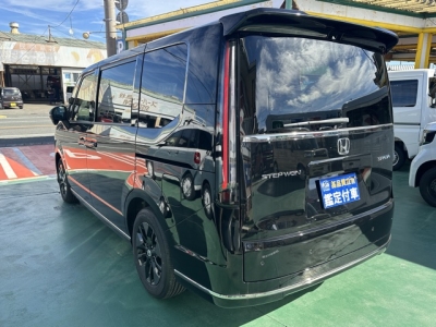 ステップワゴン(ホンダ)登録済未使用車 後方