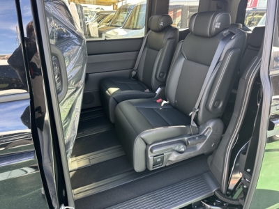 ステップワゴン(ホンダ)登録済未使用車 後席内装