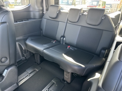 ステップワゴン(ホンダ)登録済未使用車 後席から見た前席