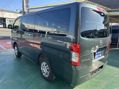 キャラバン(ニッサン)登録済未使用車 後方