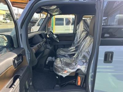 N-VAN(ホンダ)届出済未使用車 前席内装