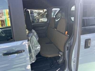 N-VAN(ホンダ)届出済未使用車 後席内装