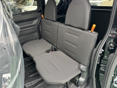 N-VAN(ホンダ)届出済未使用車 後席内装