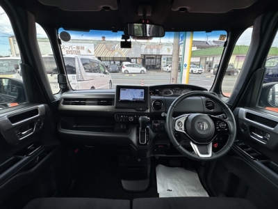 N-BOXカスタム(ホンダ)レンタＵＰ 内外装写真他１