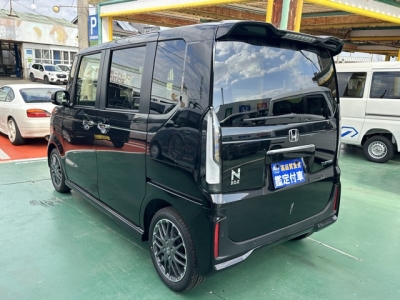 新型N-BOX(ホンダ)届出済未使用車 後方