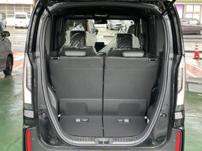 新型N-BOX(ホンダ)届出済未使用車 内外装写真他２