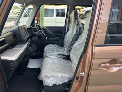 新型フレアワゴン(マツダ)届出済未使用車 前席内装