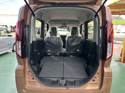 新型フレアワゴン(マツダ)届出済未使用車 内外装写真他１