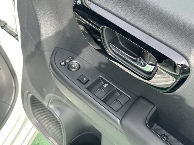 N-WGN(ホンダ)届出済未使用車 12