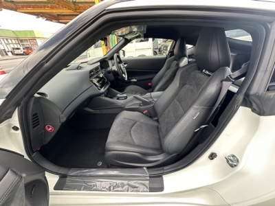 フェアレディZ(ニッサン)登録済未使用車 前席内装