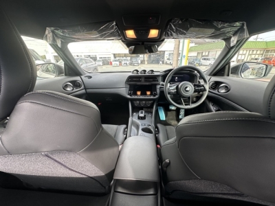 フェアレディZ(ニッサン)登録済未使用車 後席内装