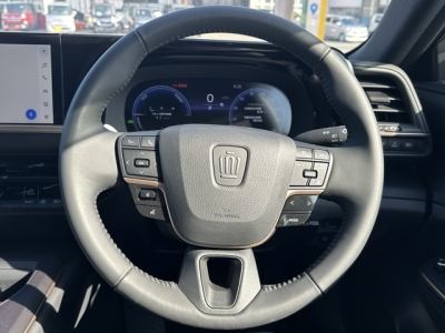 クラウンクロスオーバー(トヨタ)登録済未使用車 内外装写真