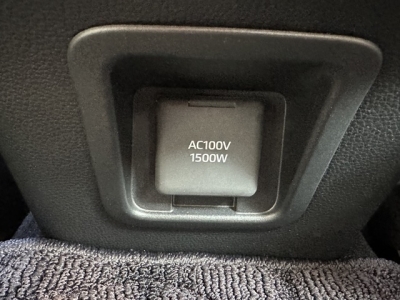 クラウンクロスオーバー(トヨタ)登録済未使用車 内外装写真他１