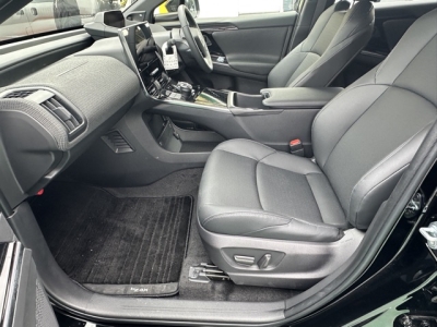 bZ4X(トヨタ)中古車 前席内装