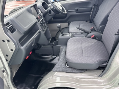 キャリートラック(スズキ)届出済未使用車 前席内装