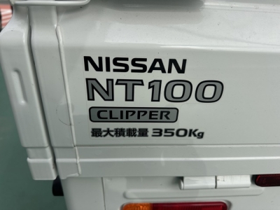 キャリイトラックのOEM(スズキ)中古車 内外装写真