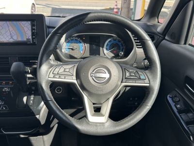 新型ルークス(ニッサン)中古車 内外装写真