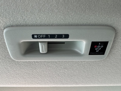 新型ルークス(ニッサン)中古車 内外装写真他