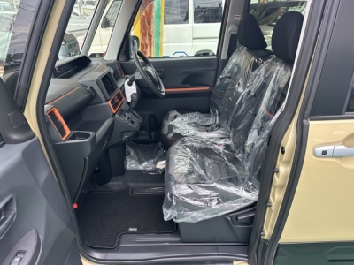 タントファンクロス(ダイハツ)届出済未使用車 前席内装