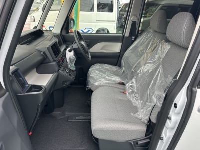 タント(ダイハツ)届出済未使用車 前席内装