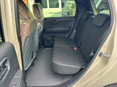 N-ONE(ホンダ)届出済未使用車 後席内装