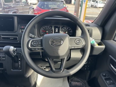 アトレー(ダイハツ)新車見本展示無 内外装写真