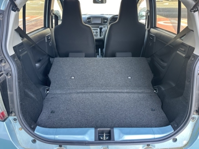 ミライースのOEM(ダイハツ)中古車 内外装写真他２