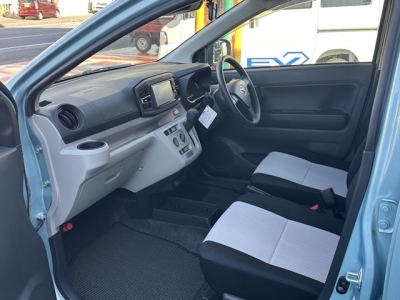 ミライースのOEM(ダイハツ)中古車 前席内装