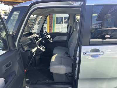 タント(ダイハツ)届出済未使用車 前席内装