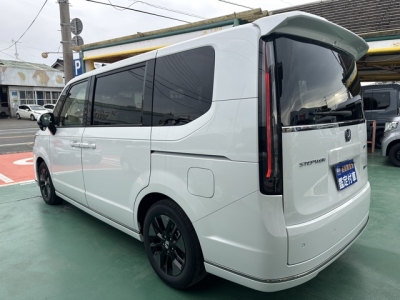 ステップワゴン(ホンダ)登録済未使用車 後方