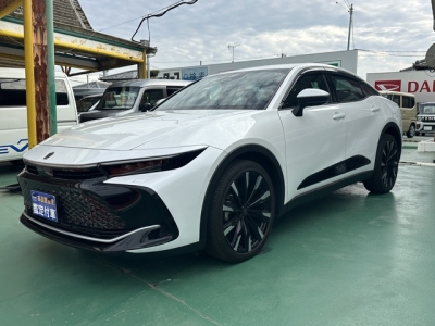 クラウンクロスオーバー(トヨタ)中古車 前方