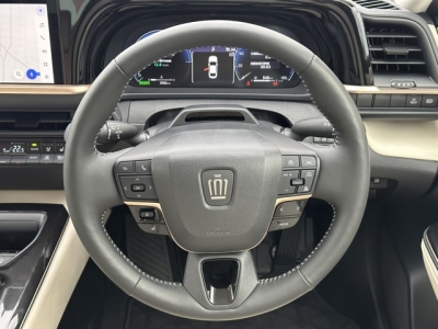 クラウンクロスオーバー(トヨタ)中古車 内外装写真