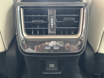 クラウンクロスオーバー(トヨタ)中古車 内外装写真他