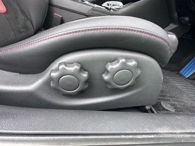 フェアレディZ(ニッサン)中古車 内外装写真他２