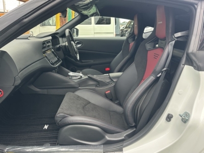 フェアレディZ(ニッサン)中古車 前席内装