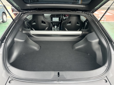 フェアレディZ(ニッサン)中古車 後席から見た前席