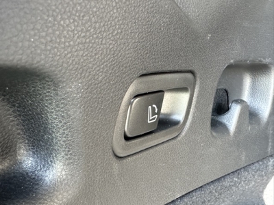 レヴォーグ(スバル)中古車 前席内装