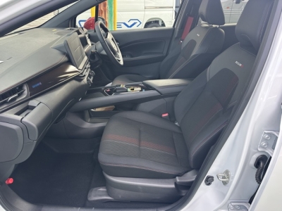 オーラ(ニッサン)登録済未使用車 前席内装