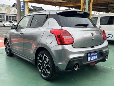 スイフトスポーツ(スズキ)登録済未使用車 後方