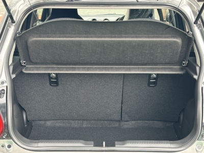 スイフトスポーツ(スズキ)登録済未使用車 内外装写真他１