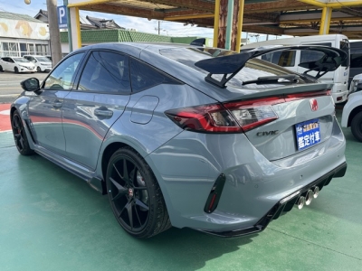 シビック(ホンダ)登録済未使用車 後方