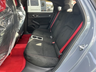 シビック(ホンダ)登録済未使用車 後席内装