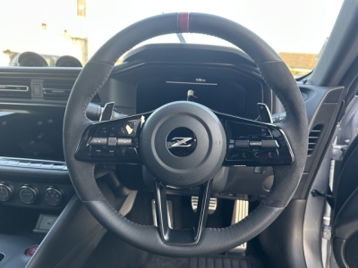 フェアレディZ(ニッサン)中古車 内外装写真