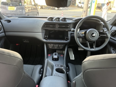 フェアレディZ(ニッサン)中古車 後席内装