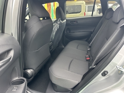 カローラクロス(トヨタ)登録済未使用車 後席内装