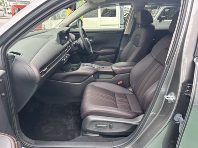 ZR-V(ホンダ)中古車 前席内装