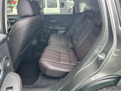 ZR-V(ホンダ)中古車 後席内装